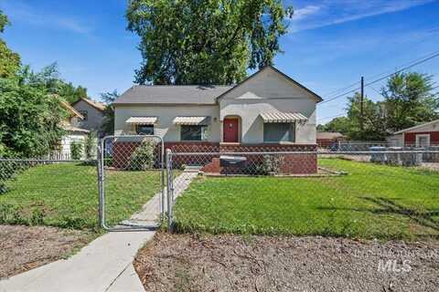 1312 9th St S, Nampa, ID 83651