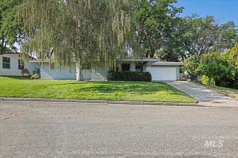 2020 Moss Dr, Payette, ID 83661