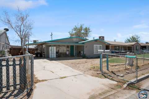 711 Woodward Ave, El Centro, CA 92243