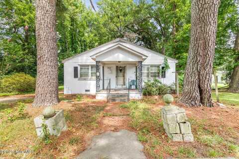 4424 W Moore Street, Farmville, NC 27828