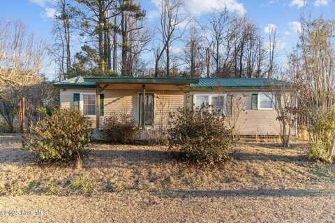 318 Locks No 1 Road, Riegelwood, NC 28456