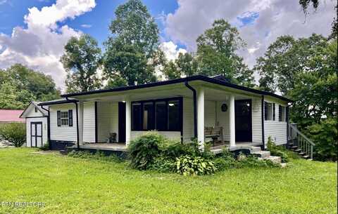 825 River Rd, Jacksboro, TN 37757