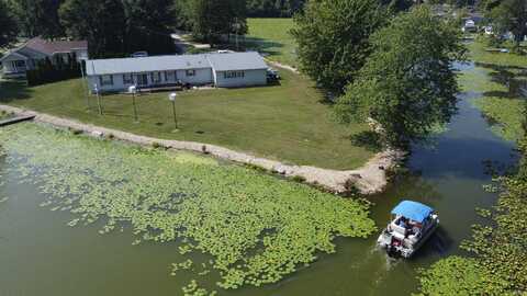810 W Neher Rd, Silver Lake, IN 46982