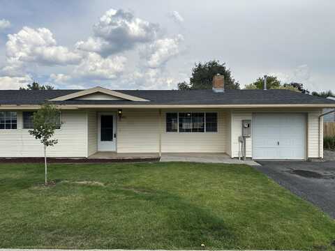 10683 McGuire Avenue, Klamath Falls, OR 97603