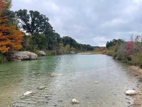 533 Squirrel Bend, Reagan Wells, TX 78801