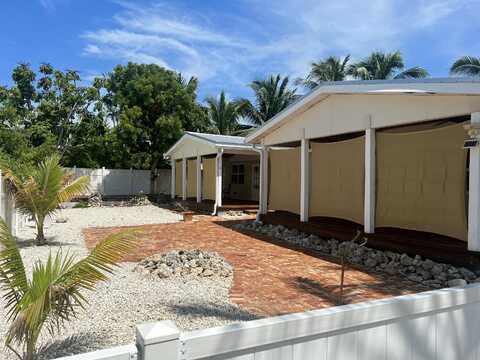 321 Avenue E, Big Coppitt, FL 33040
