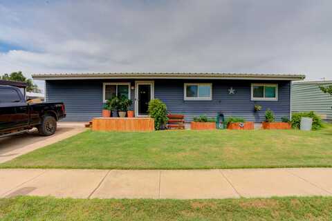 107 N Jaycee Avenue, Denver City, TX 79323