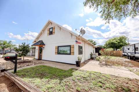 209 D Avenue, Abernathy, TX 79311