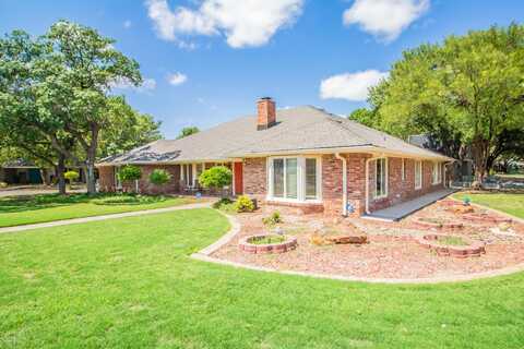 8416 Wayne Avenue, Lubbock, TX 79424