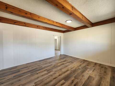 214 E 6th Street, Idalou, TX 79329