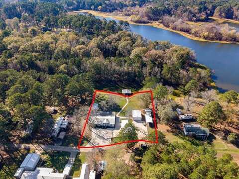 233 Canal Drive, Hemphill, TX 75948