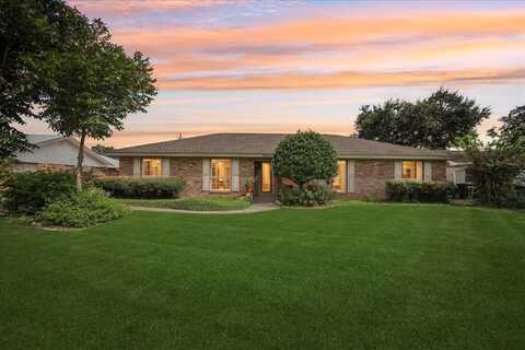 2811 Lawrence Street, Nederland, TX 77627
