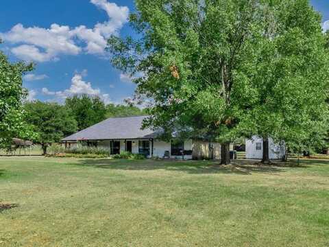 379 Sadie Freeman Road, Lufkin, TX 75901