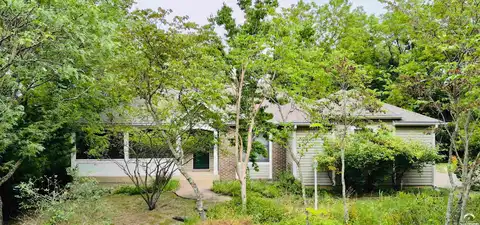 5720 NW Northboro Drive, Topeka, KS 66618