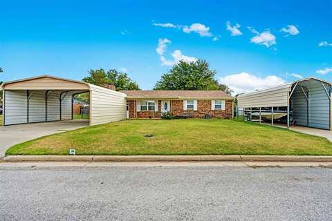 816 W D Ave, Cache, OK 73527