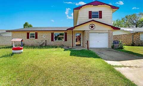 109 NE English St, Lawton, OK 73507