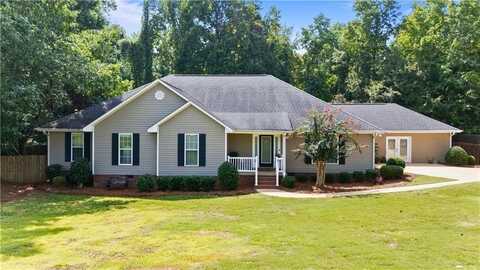2202 CALCUTTA DRIVE, OPELIKA, AL 36801