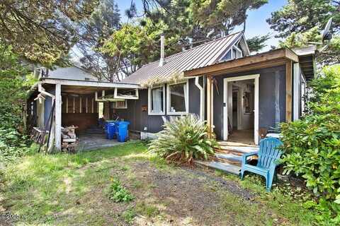 1544 NW 26th Street, Lincoln City, OR 97367