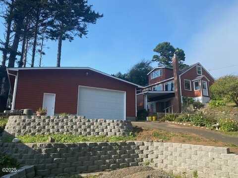 1715 NW 35th Place, Lincoln City, OR 97367