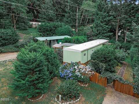 588 NE Alder Street, Yachats, OR 97498