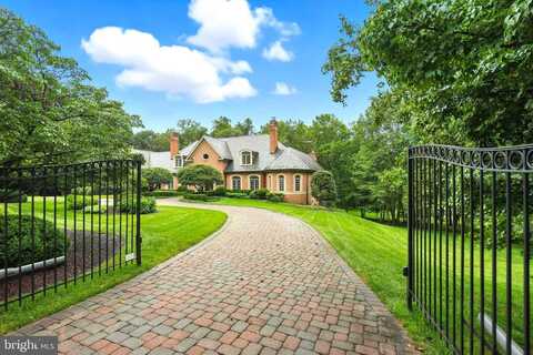 688 ROSSMORE CT., GREAT FALLS, VA 22066