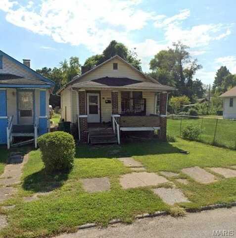 2928 Summit Avenue, East Saint Louis, IL 62205