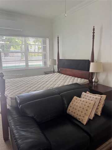 6490 Collins Ave, Miami Beach, FL 33141