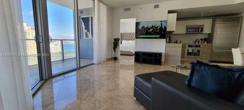 1300 Brickell Bay Dr, Miami, FL 33131