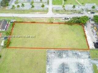 1855 NW 119th St, Miami, FL 33167