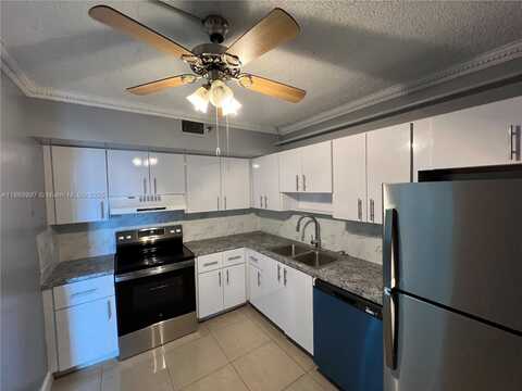 919 Hillcrest Dr, Hollywood, FL 33021