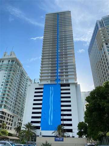 1200 Brickell Bay Dr, Miami, FL 33131