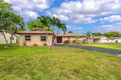 10655 NW 42nd Dr, Coral Springs, FL 33065