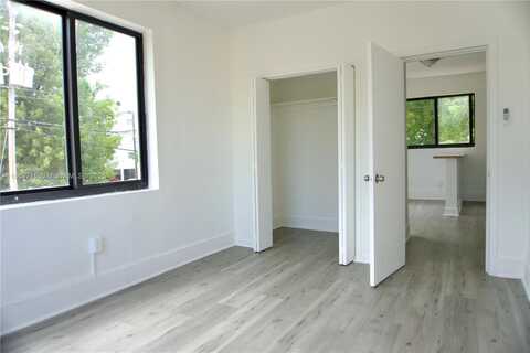 337 SW 5th Ave, Miami, FL 33130