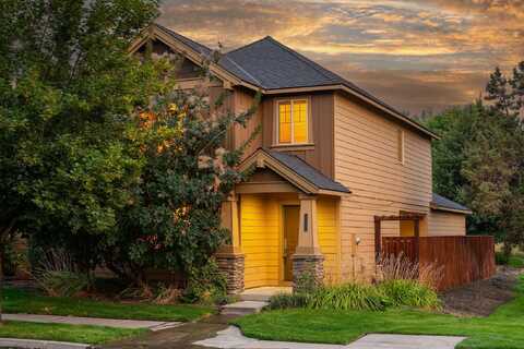 2822 NW Elm Avenue, Redmond, OR 97756
