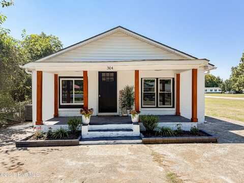 304 W Hooks River Road, Goldsboro, NC 27530