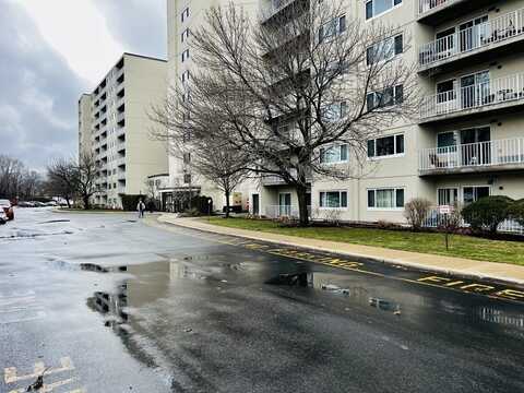 200 Cove Way, Quincy, MA 02169