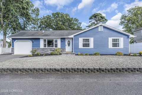 745 Halliard Avenue, Beachwood, NJ 08722