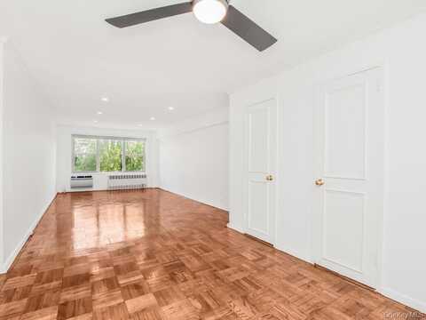 10 Old Mamaroneck Road, White Plains, NY 10605