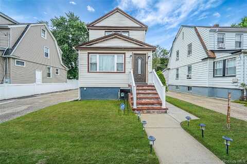 76 Cambridge Street, Valley Stream, NY 11581