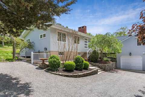 16 S Beach Road, Southampton, NY 11968
