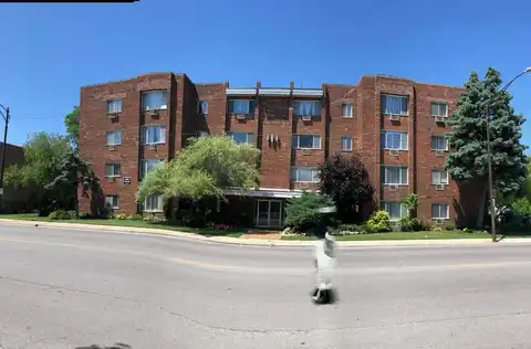 6300 W Irving Park Road, Chicago, IL 60634
