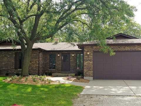 4725 W Crystal Lake Road, McHenry, IL 60050