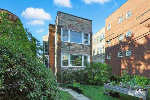 1224 W Lunt Avenue, Chicago, IL 60626