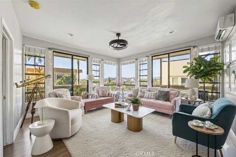 2575 E 19th Street, Signal Hill, CA 90755