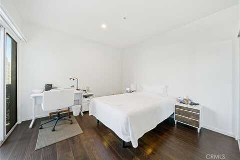 155 S Oxford Avenue, Los Angeles, CA 90004