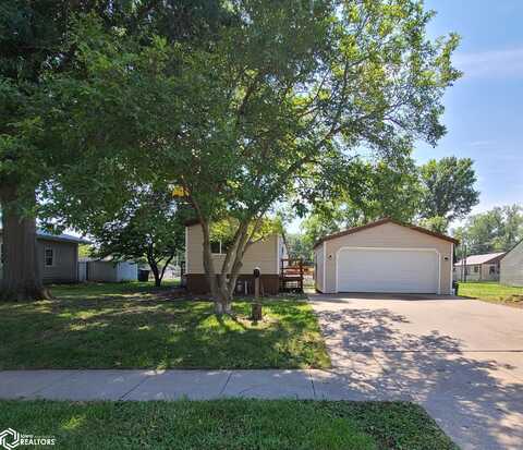 906 G Avenue W, Oskaloosa, IA 52577