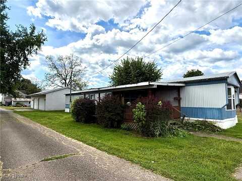 276 Broadway Street, Quaker City, OH 43773