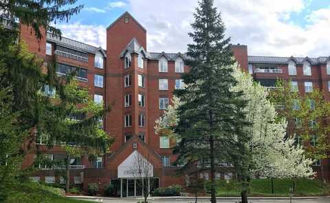 300 River Road, Manchester, NH 03104