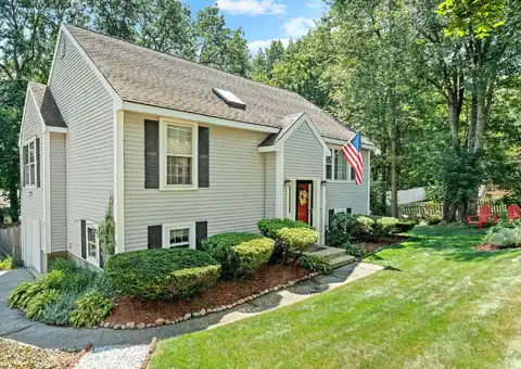 76 Hunters Village Way, Manchester, NH 03103