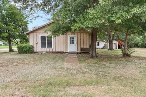 101 S Runnels Avenue, Streetman, TX 75859